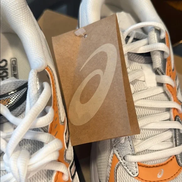 ASICS - Picture 3 of 7